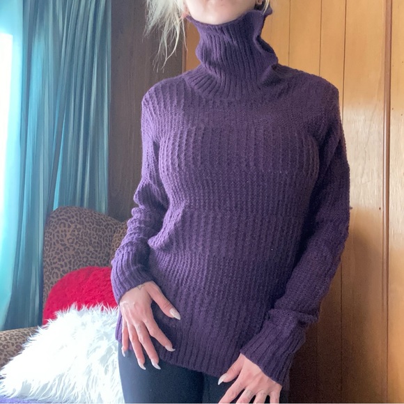 Nicole miller plum purple soft knit turtleneck sweater - Picture 1 of 4